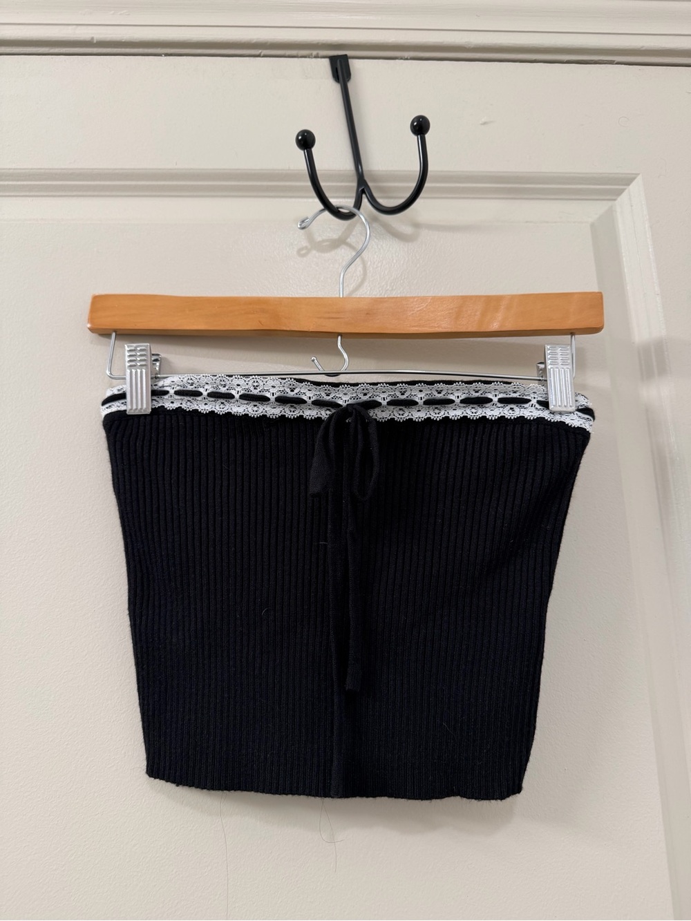 NWT Edikted Khloe Lacey Ribbon Knit Tube Top Black with White Lace Ribbed Size S